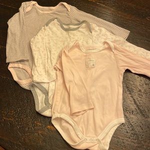 Burt's Bees Baby Girl 18M bundle. Like new.